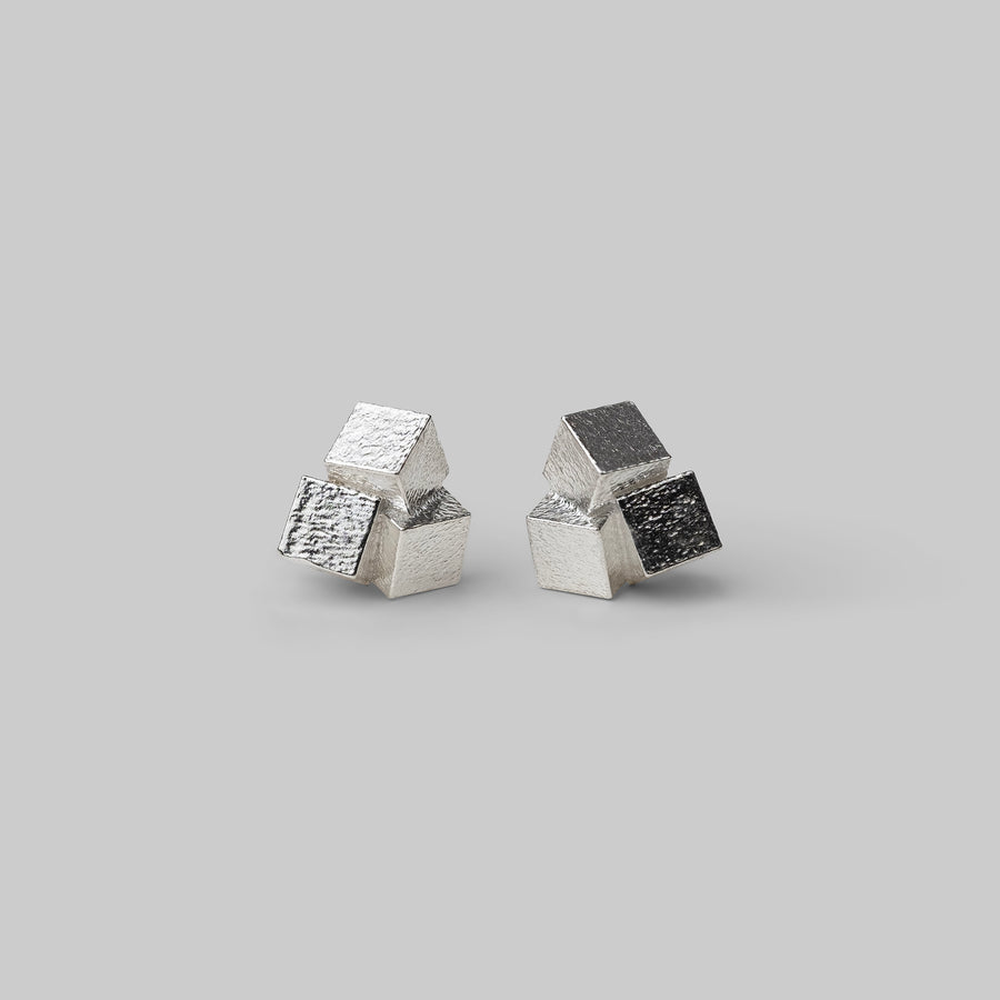 3 cube stud earrings - silver