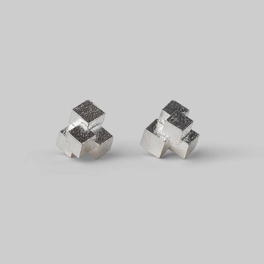 4 cube stud earrings - silver