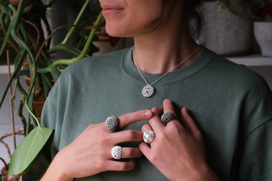 Antique sphere ring - Oxidised Silver